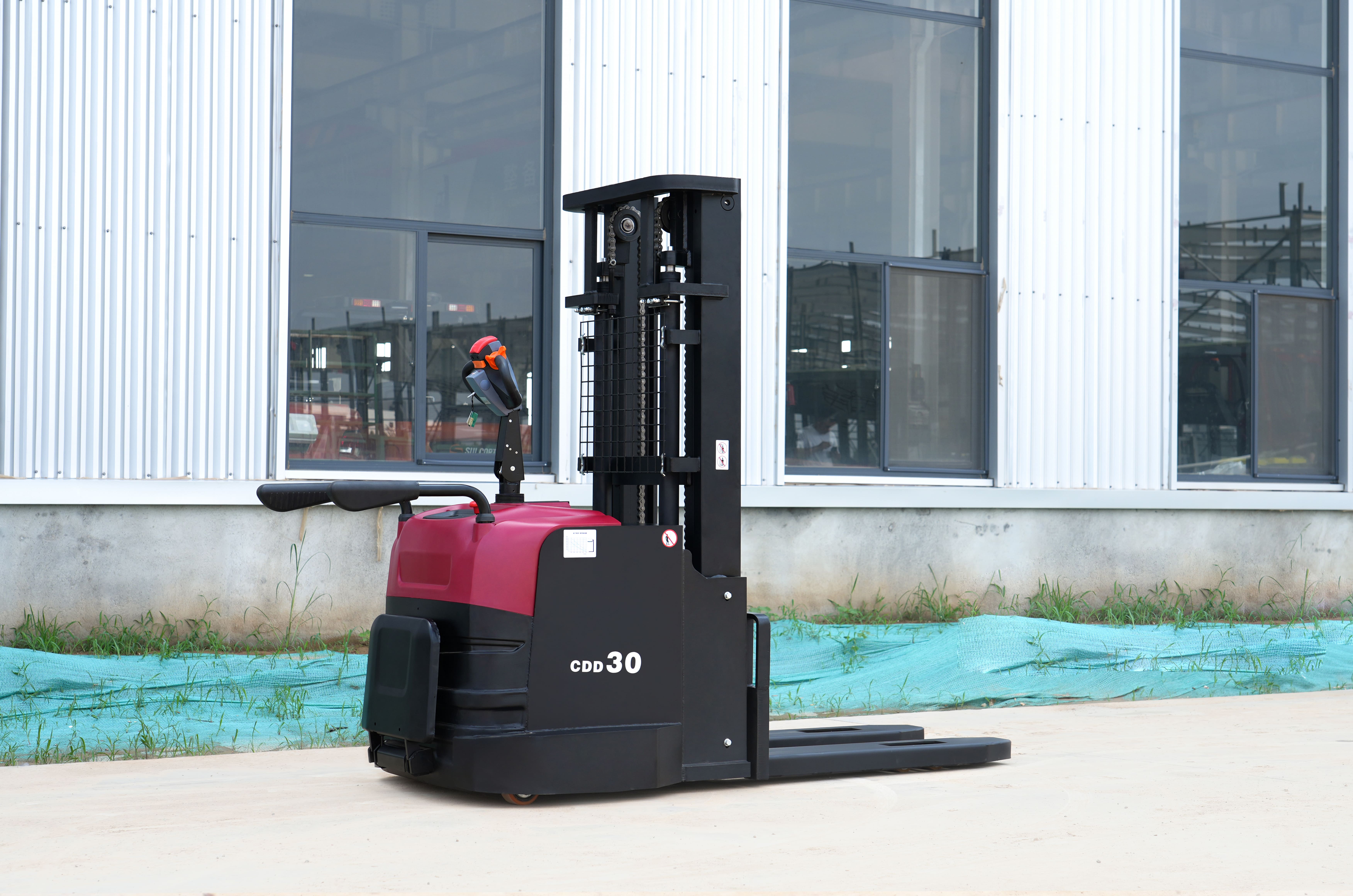 3.0ton Electric stacker