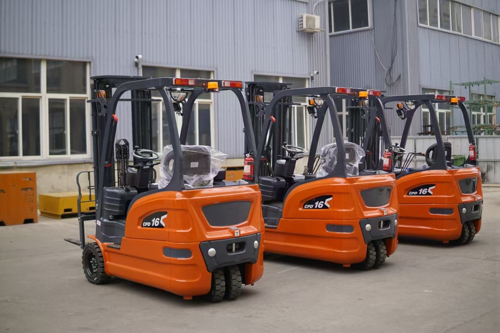 1.6 Ton 3-Wheel Electric Forklift 1.6 Ton 3-Wheel Electric Forklift