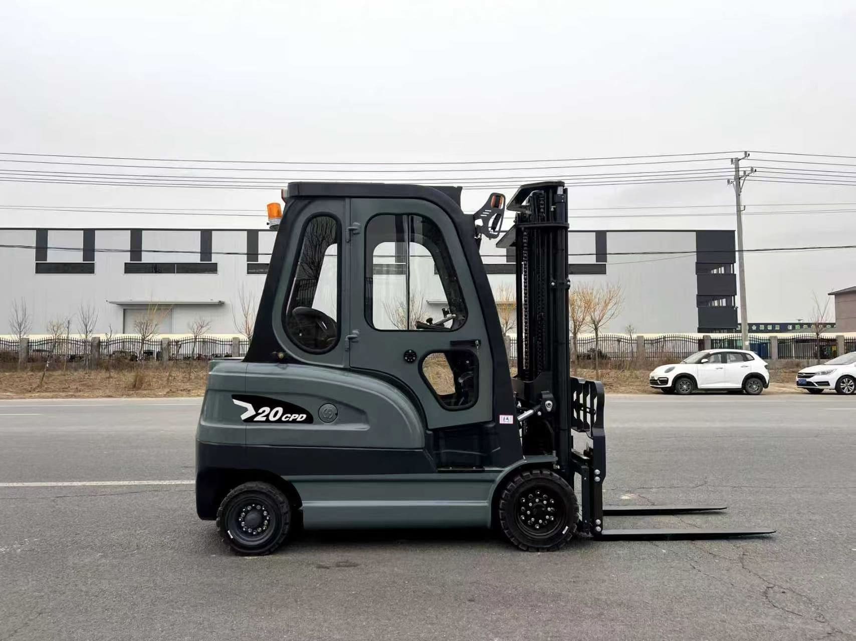 2 Ton Electric Forklift with Enclosed Cabin 2 Ton Electric Forklift with Enclosed Cabin