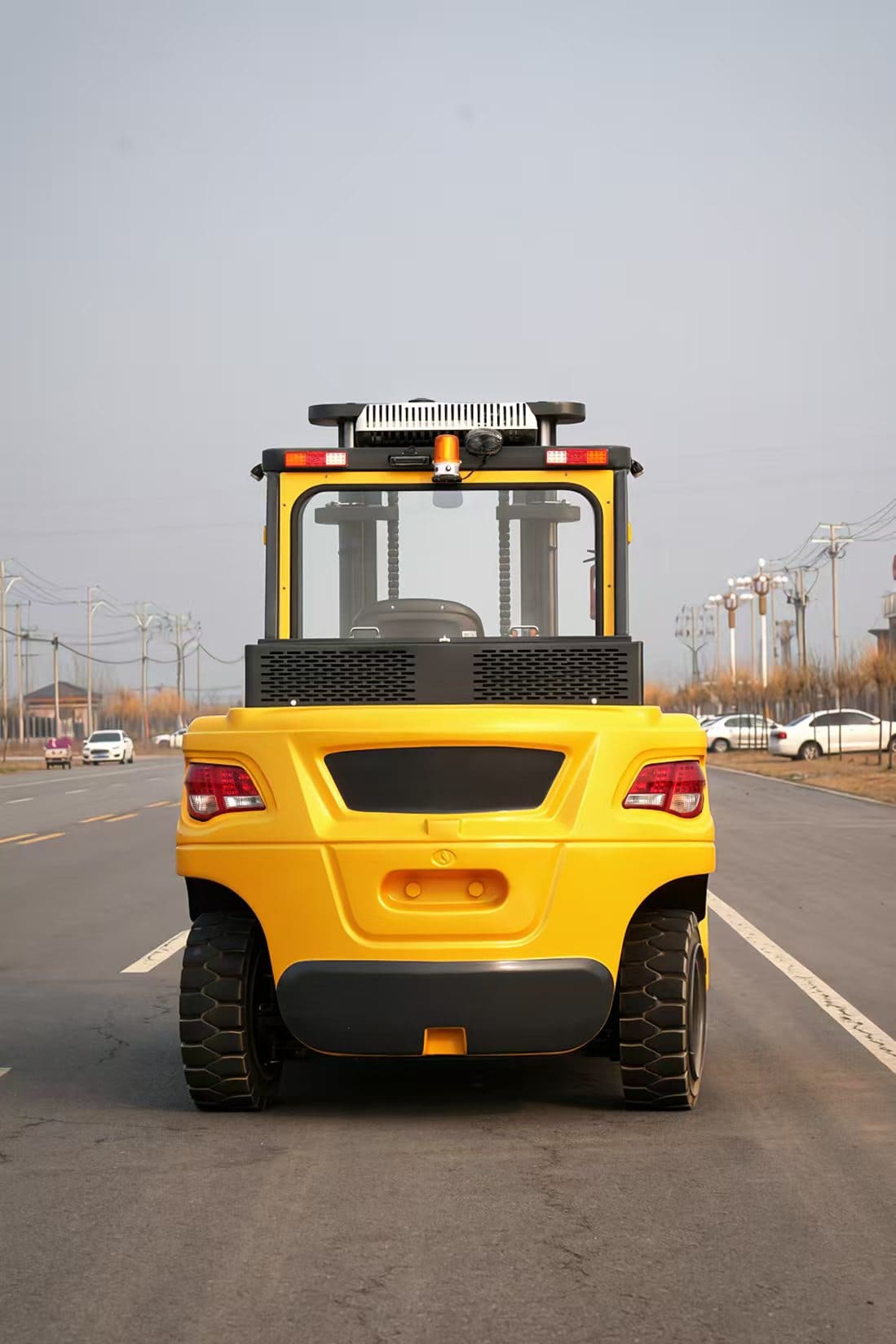 7 Ton Electric Forklift with Cabin