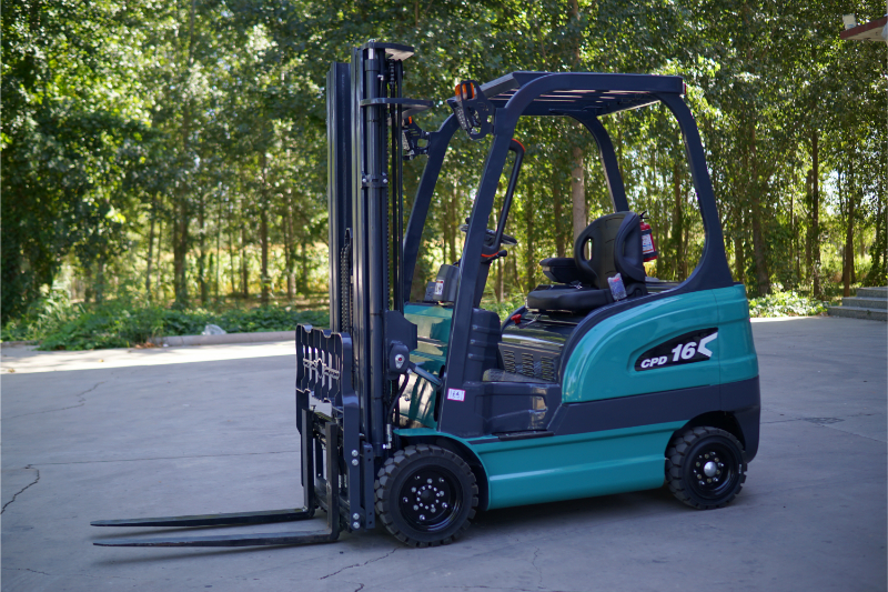1.6T Electric forklift