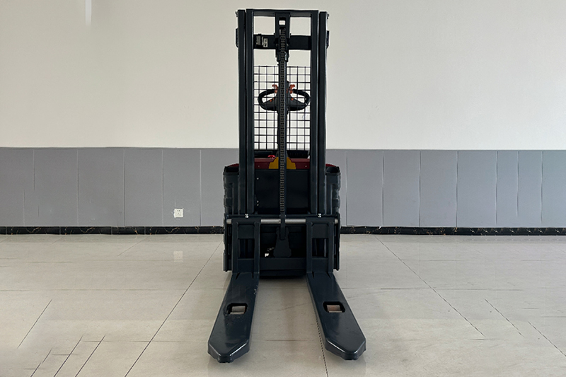 Electric Forklift Trucks