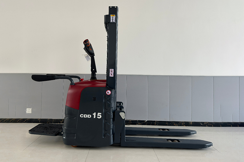 Electric Forklift Trucks