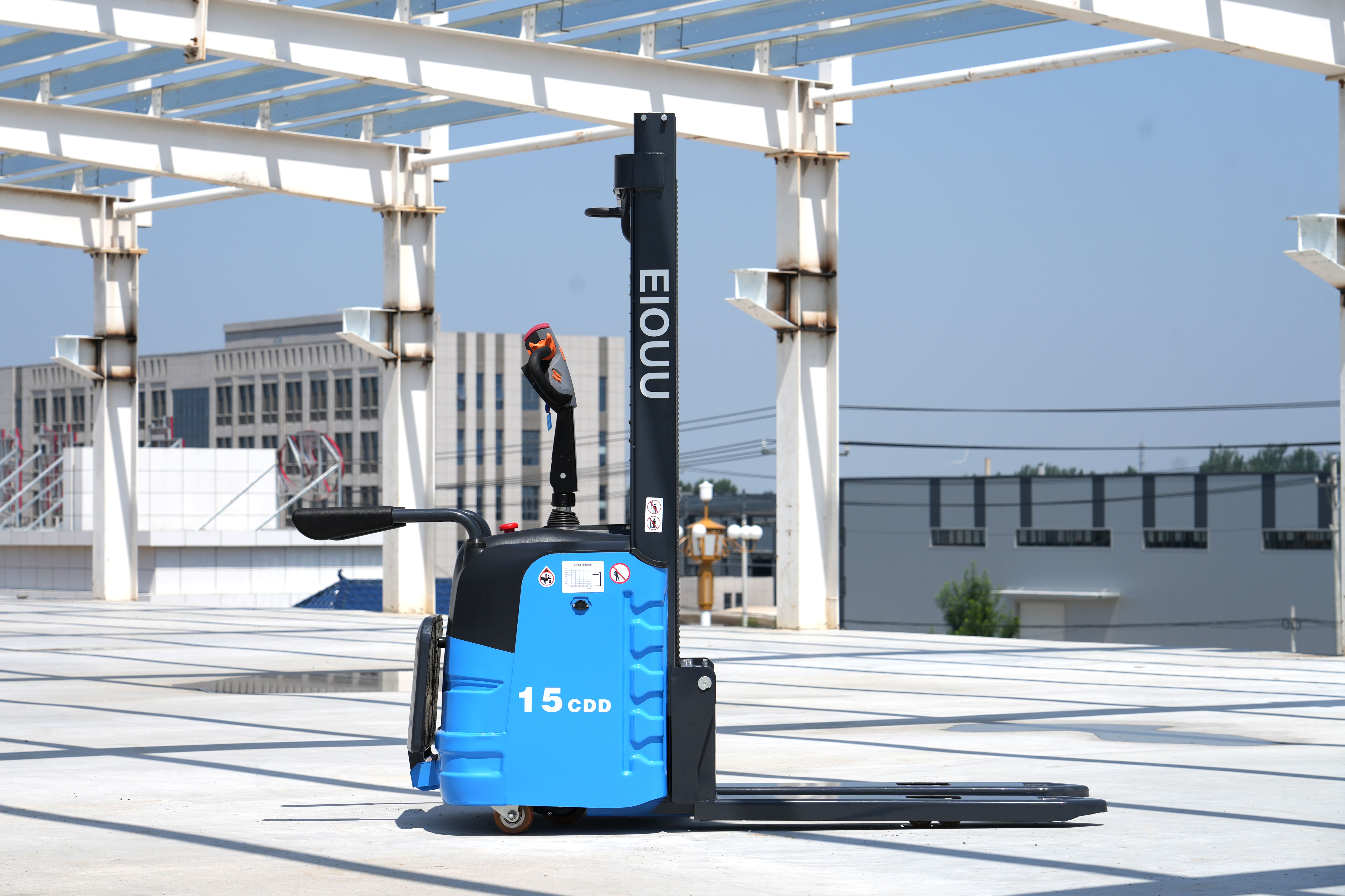 1.5ton Electric stacker