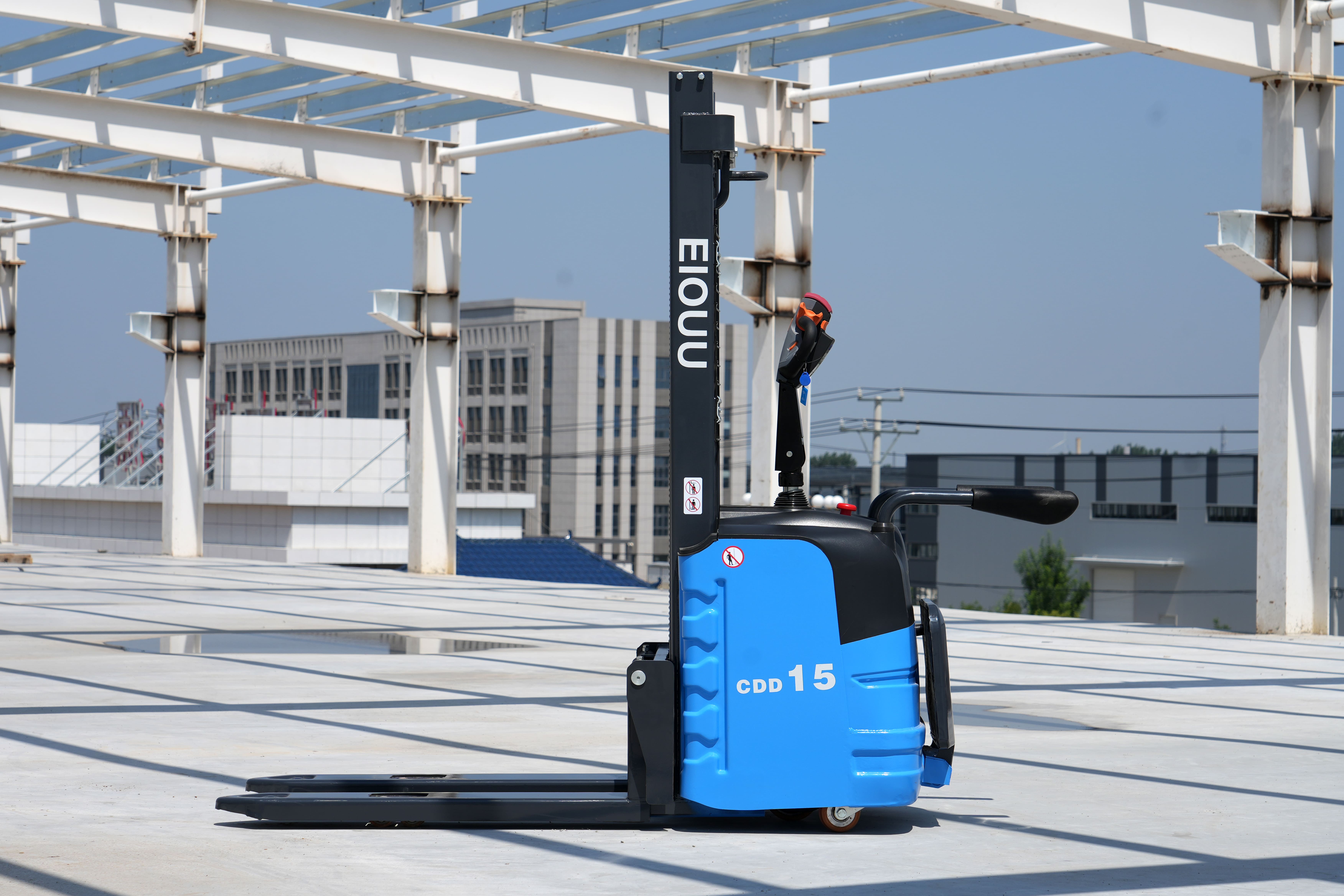 1.5ton Electric stacker