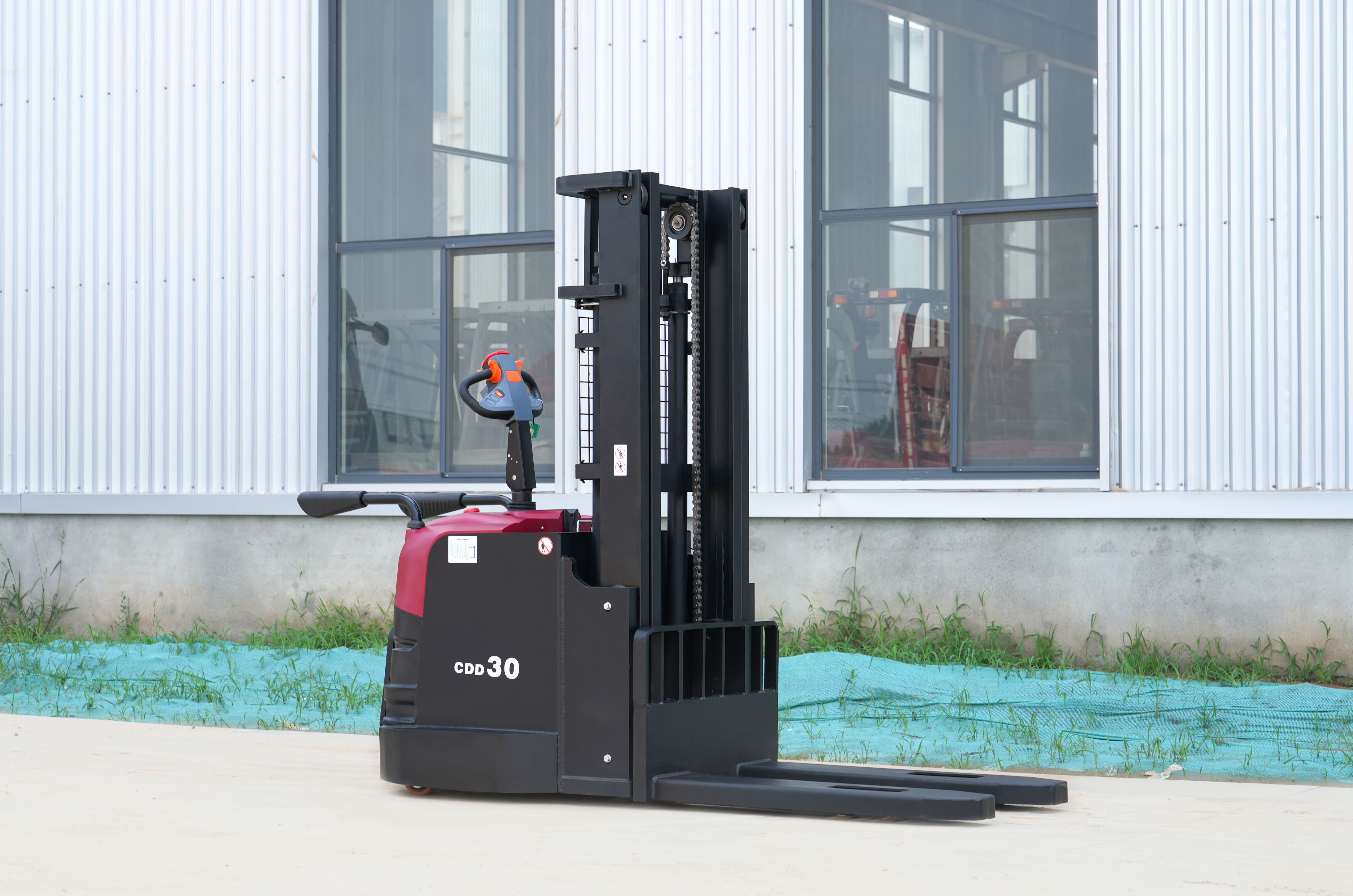 3.0ton Electric stacker