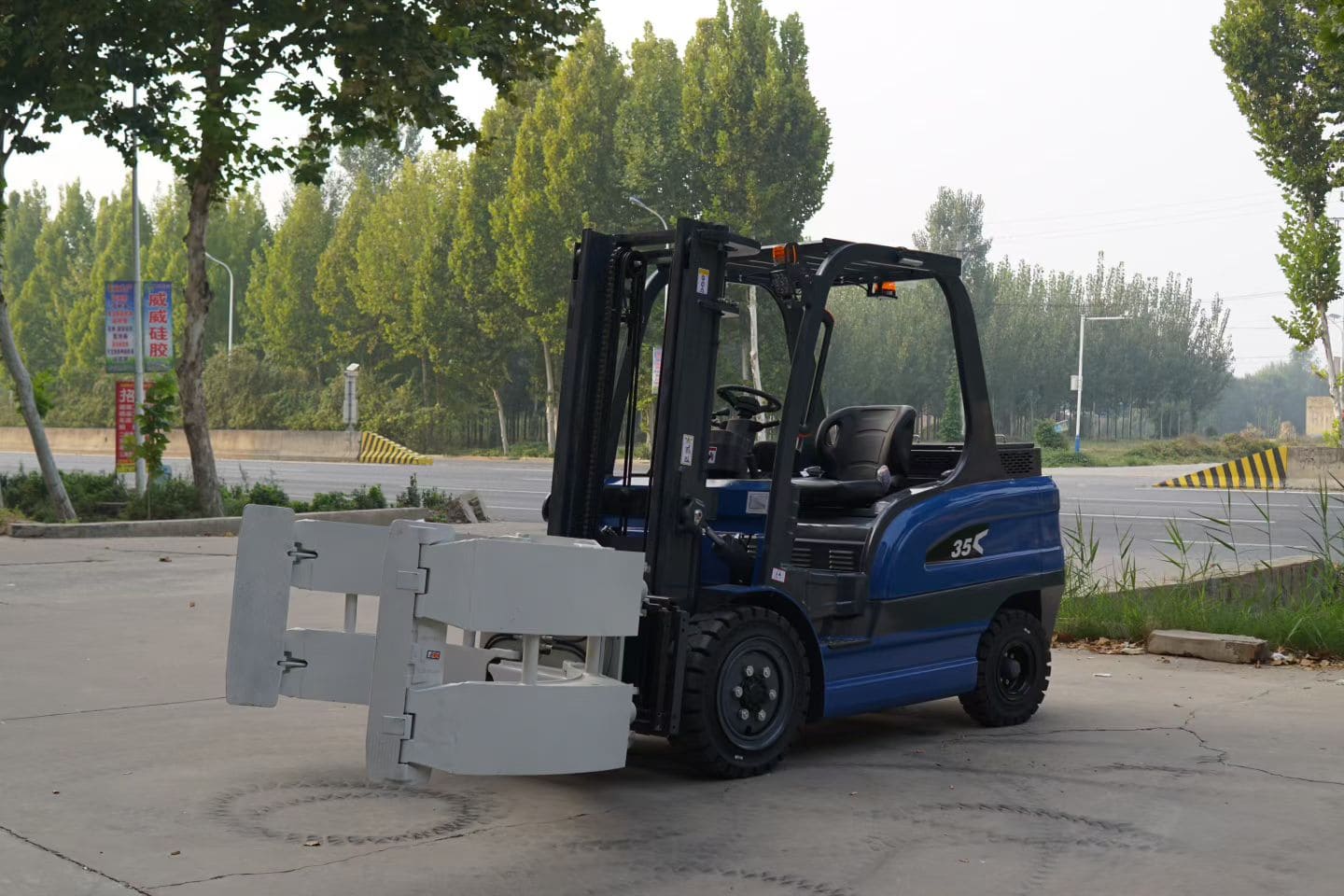 3.5 Ton Electric Forklift with Bale Clamp