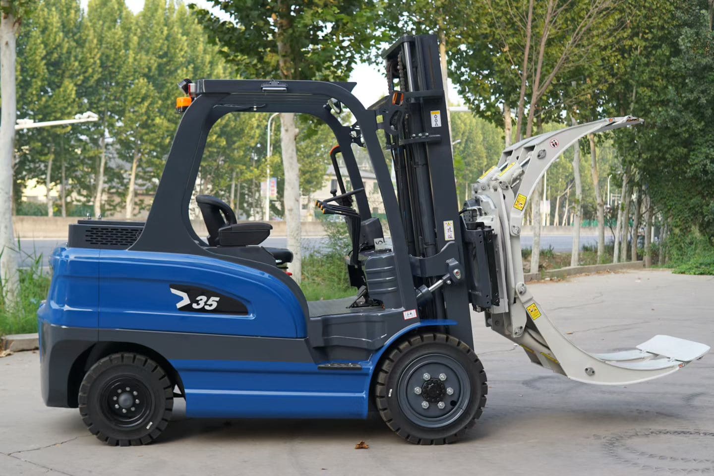 3.5 Ton Electric Forklift with Bale Clamp