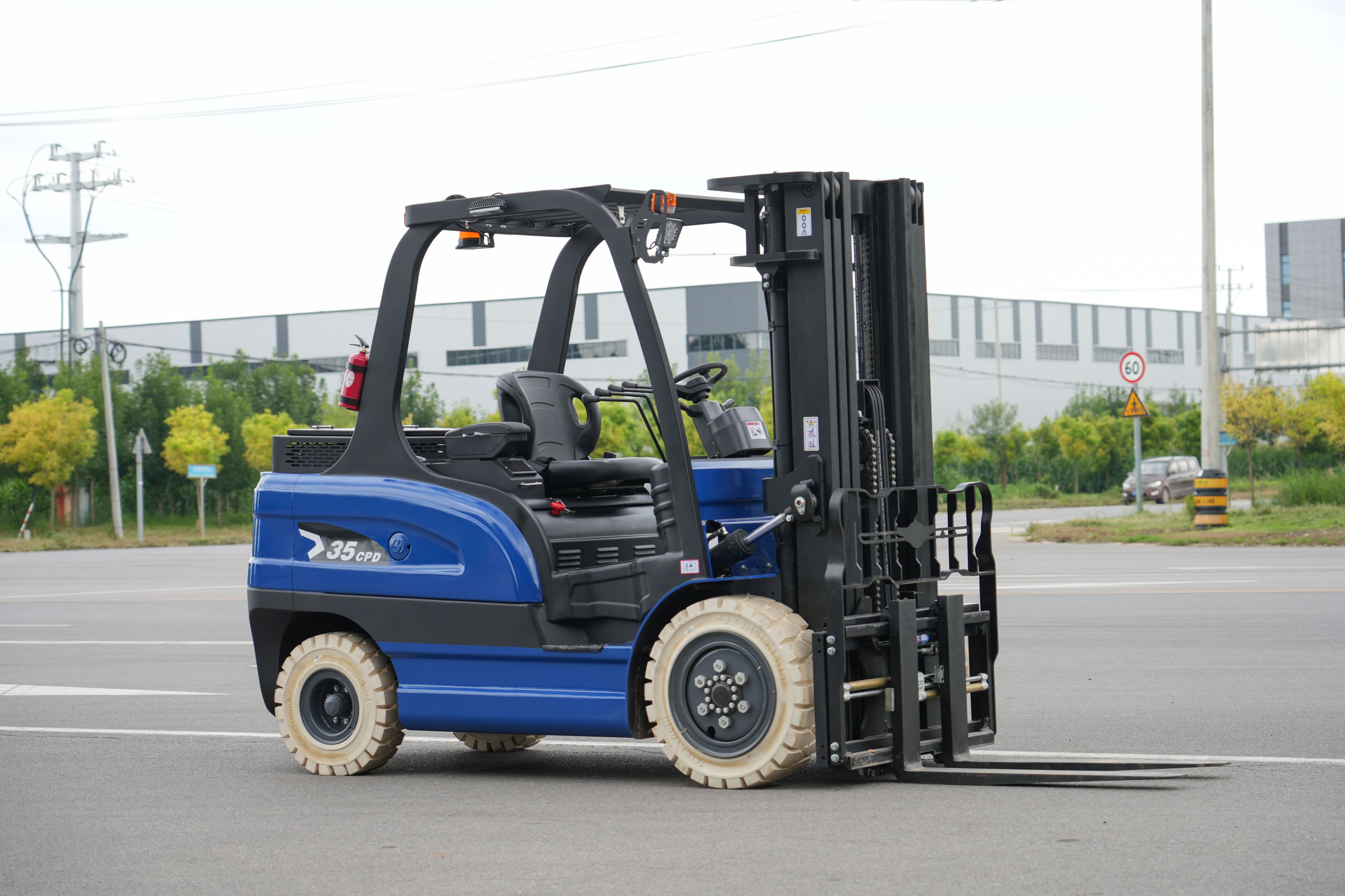 3.5 Ton Electric Forklift with Non-Marking Tires