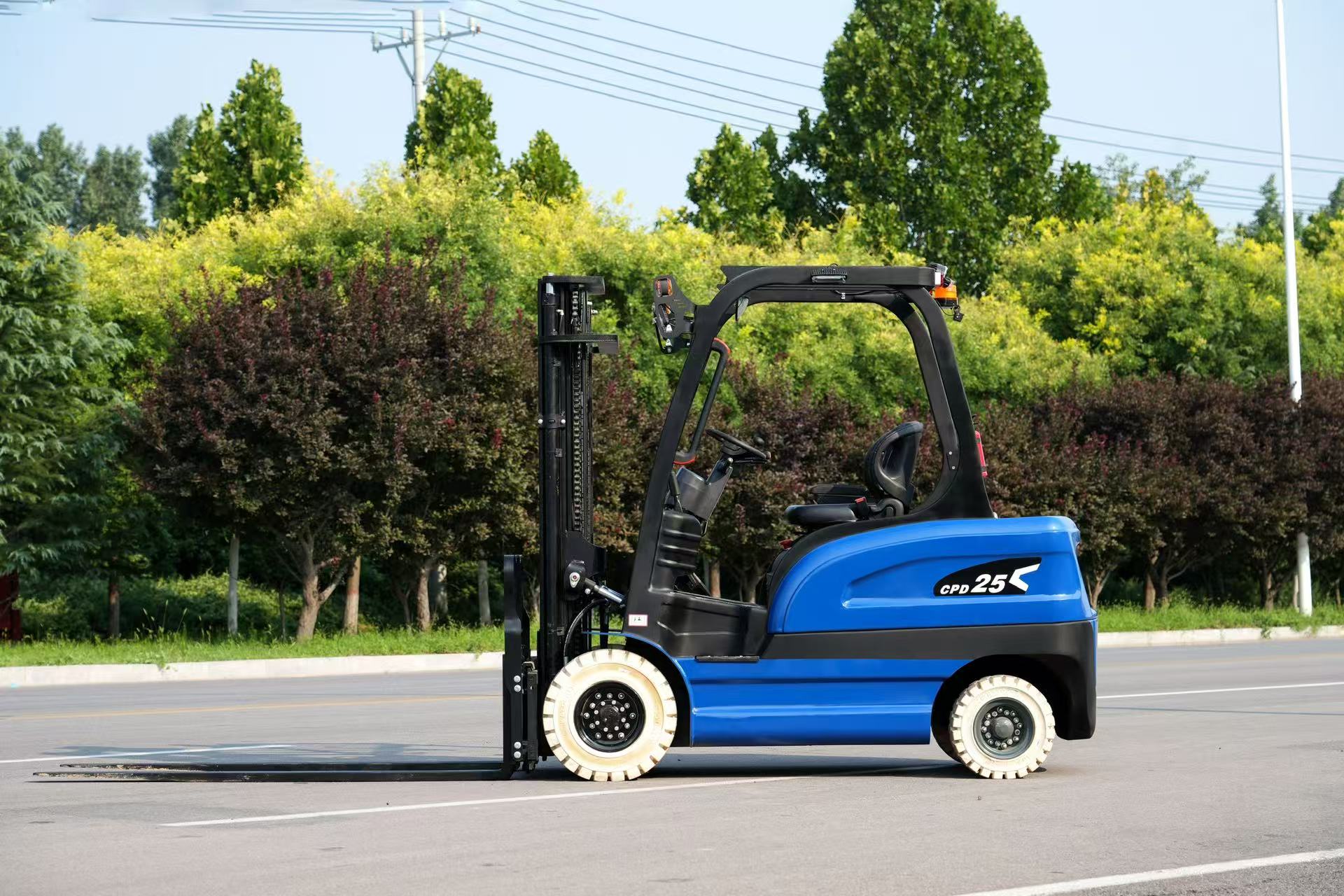 2.5 Ton Electric Forklift with Non-Marking Tires