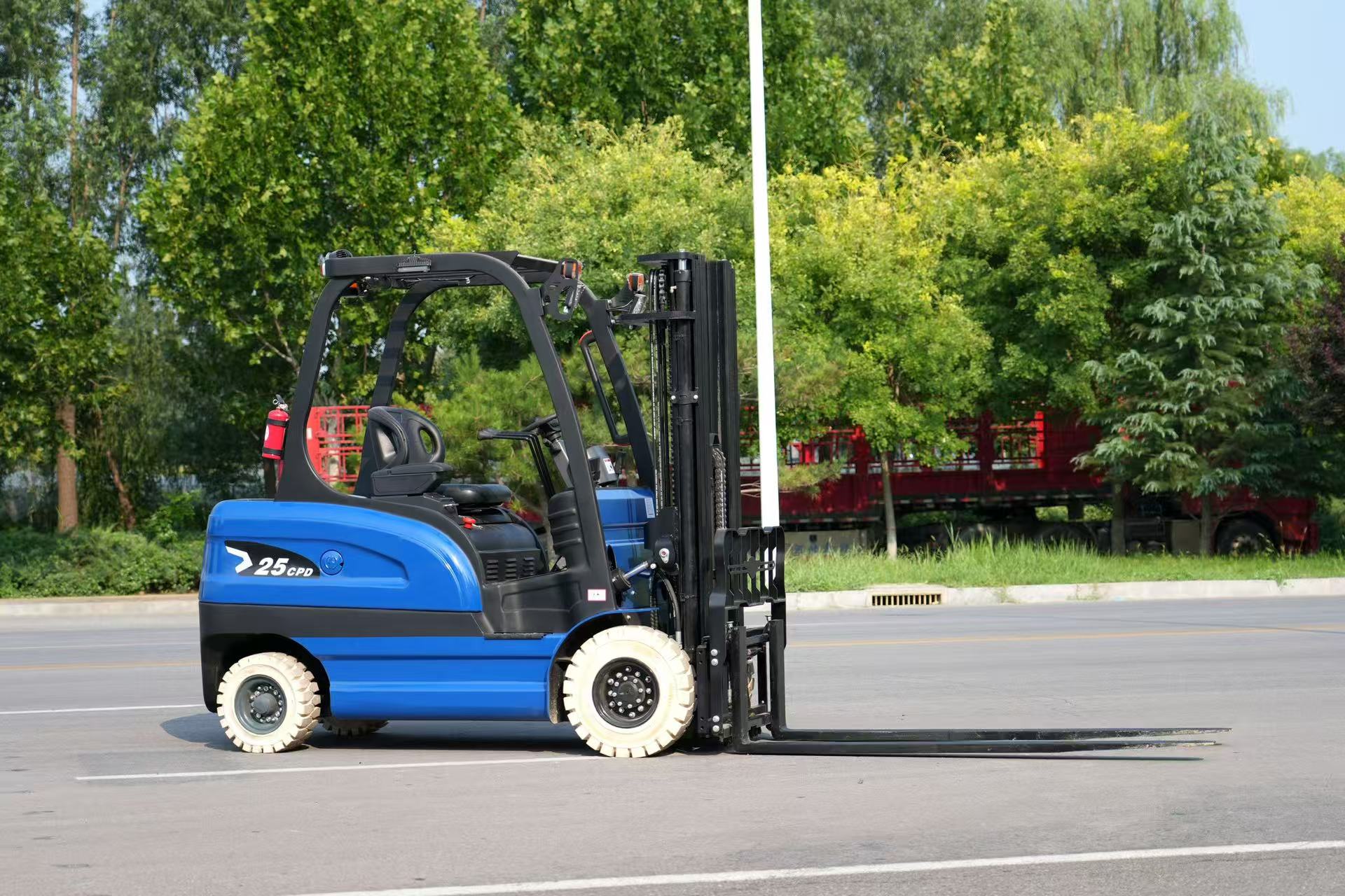 2.5 Ton Electric Forklift with Non-Marking Tires