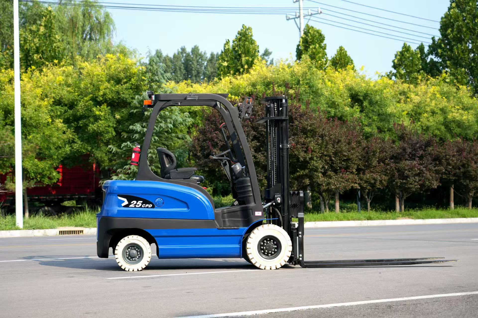 2.5 Ton Electric Forklift with Non-Marking Tires