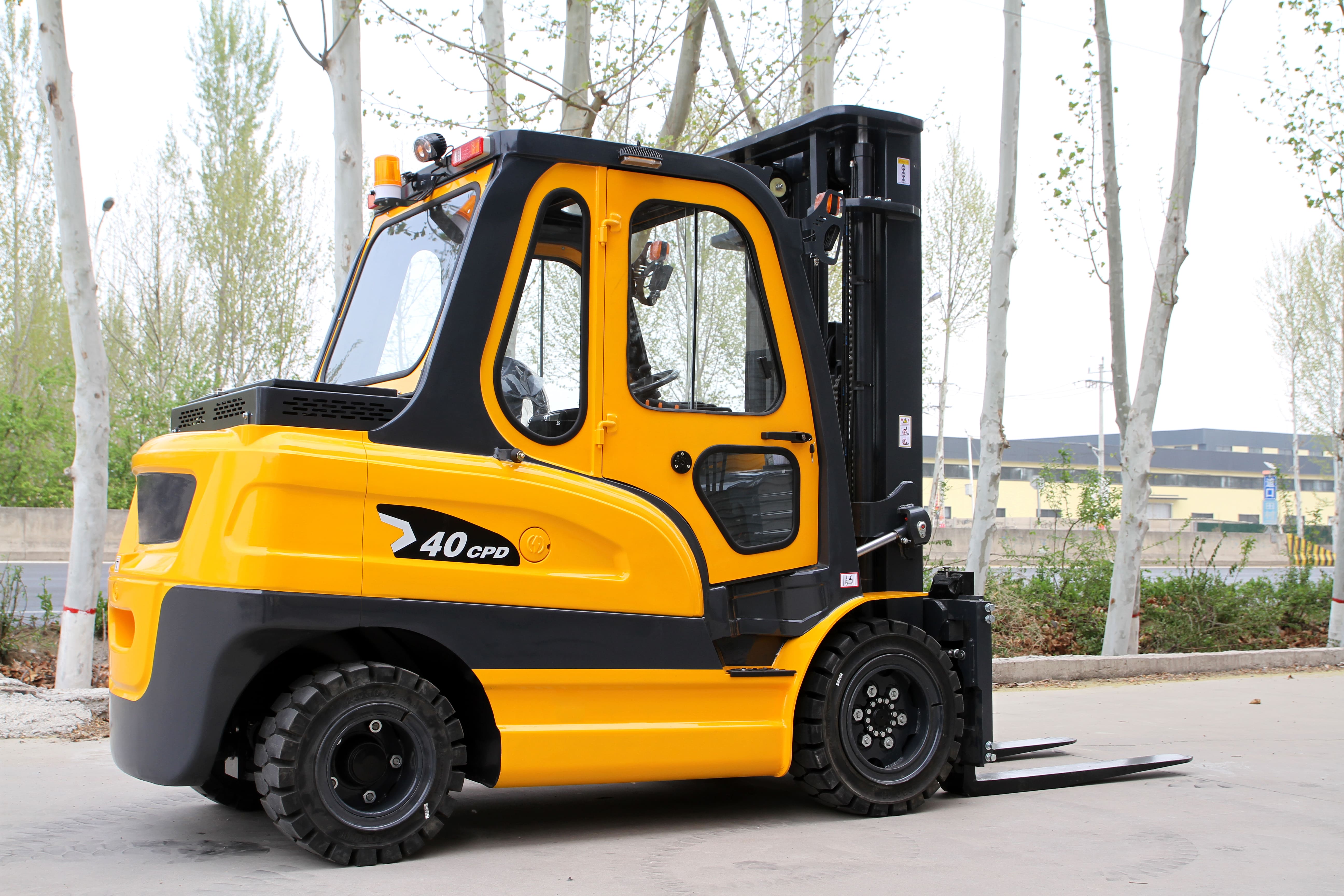 4 Ton Electric Forklift with Cabin
