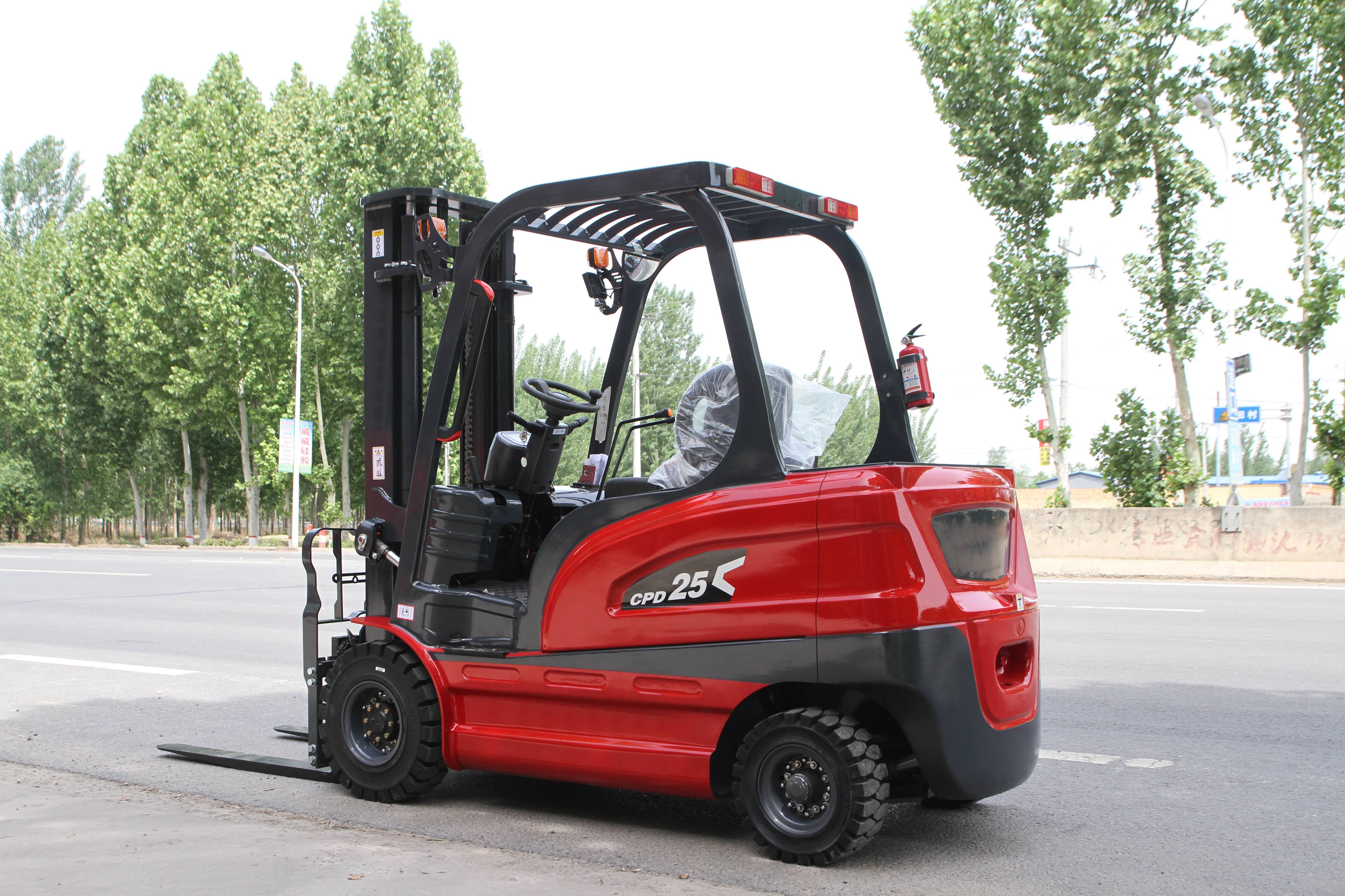 2.5 Ton Electric Forklift Buying Guide: Capacity, Battery and Applications
