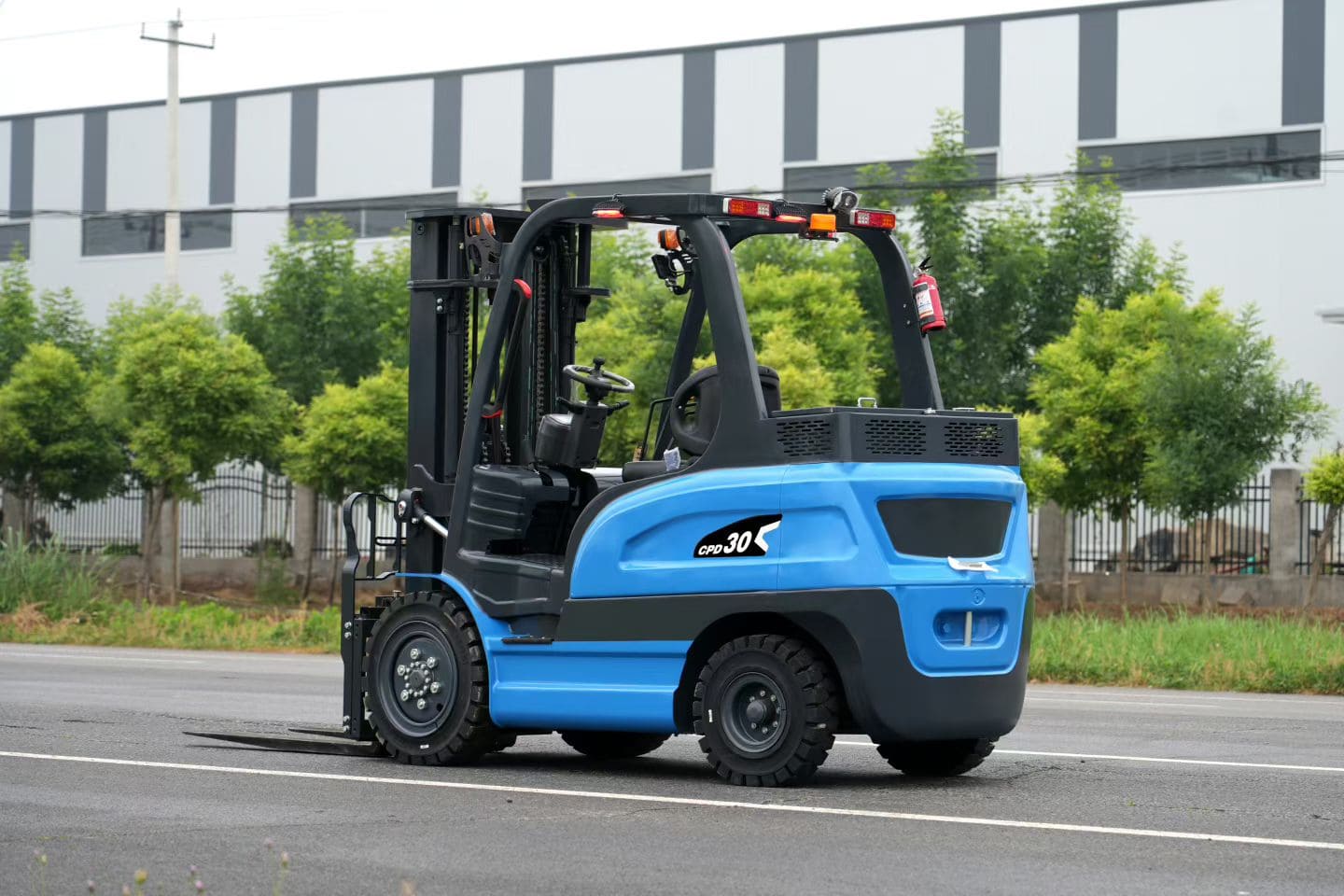3 Ton Electric Forklift Buying Guide for Heavy-Duty Warehouse Applications