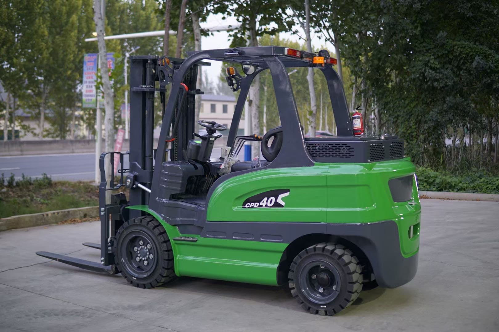 4 Ton Electric Forklift Buying Guide for Warehouses and Distributors